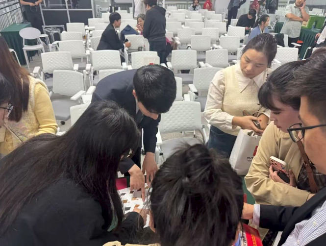 1760317438694161.png image.png